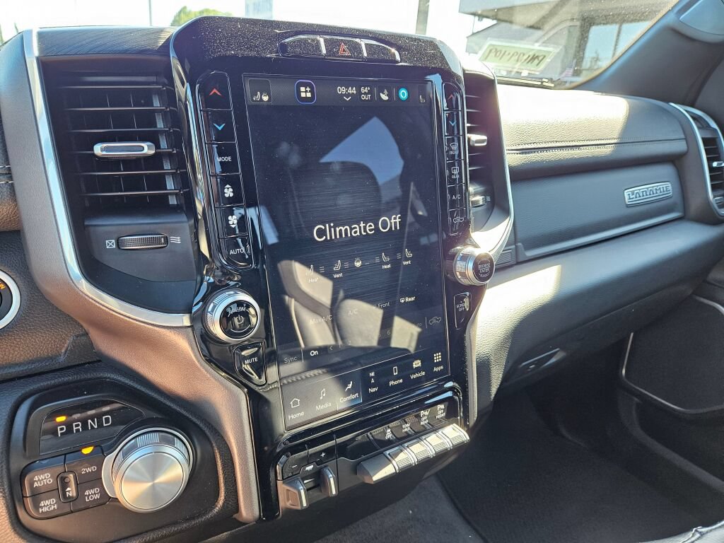Used 2023 RAM 1500 Laramie AWD/4WD image 26