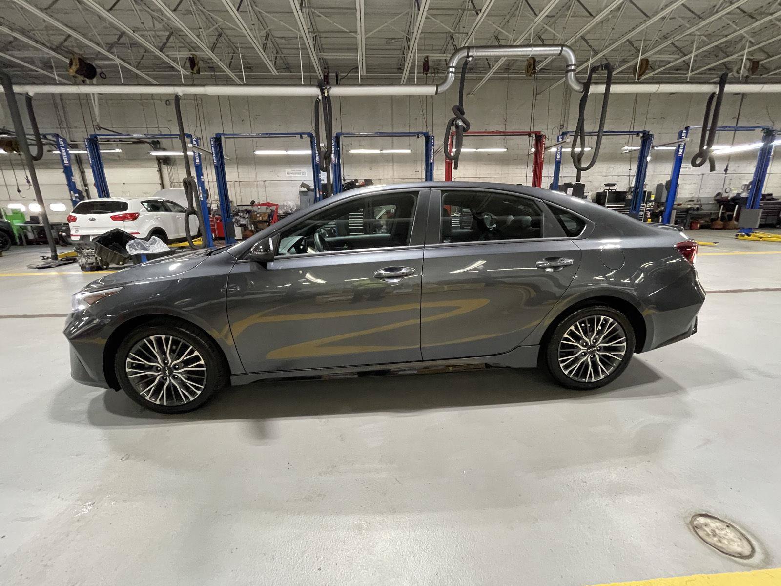 Used 2023 Kia Forte GT-Line FWD image 4