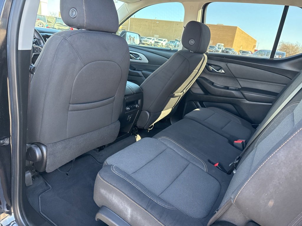 Used 2020 Chevrolet Traverse LS image 11