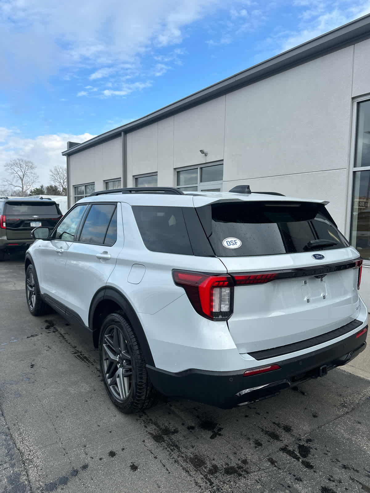 New 2026 Ford Explorer ST-Line w/ ST-Line Street Pack image 7