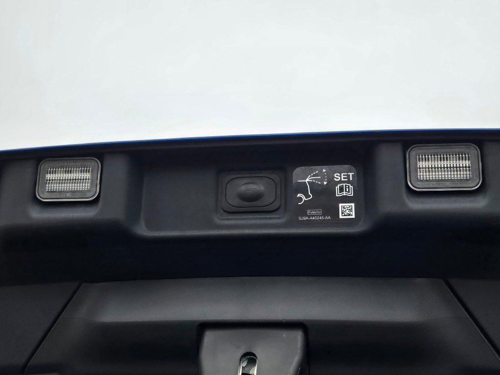 Certified 2025 Ford Mustang Mach-E Premium image 10