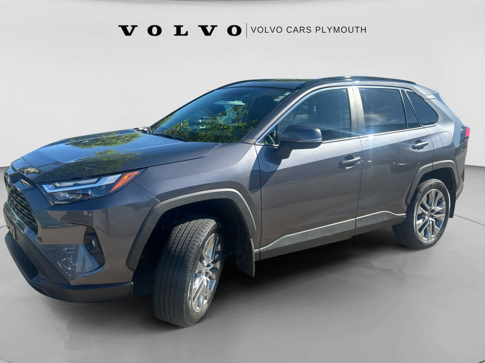 Used 2022 Toyota RAV4 XLE Premium AWD/4WD image 5