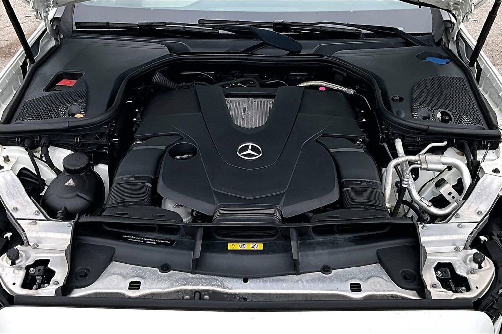 Used 2017 Mercedes-Benz E 400 4MATIC Wagon image 10