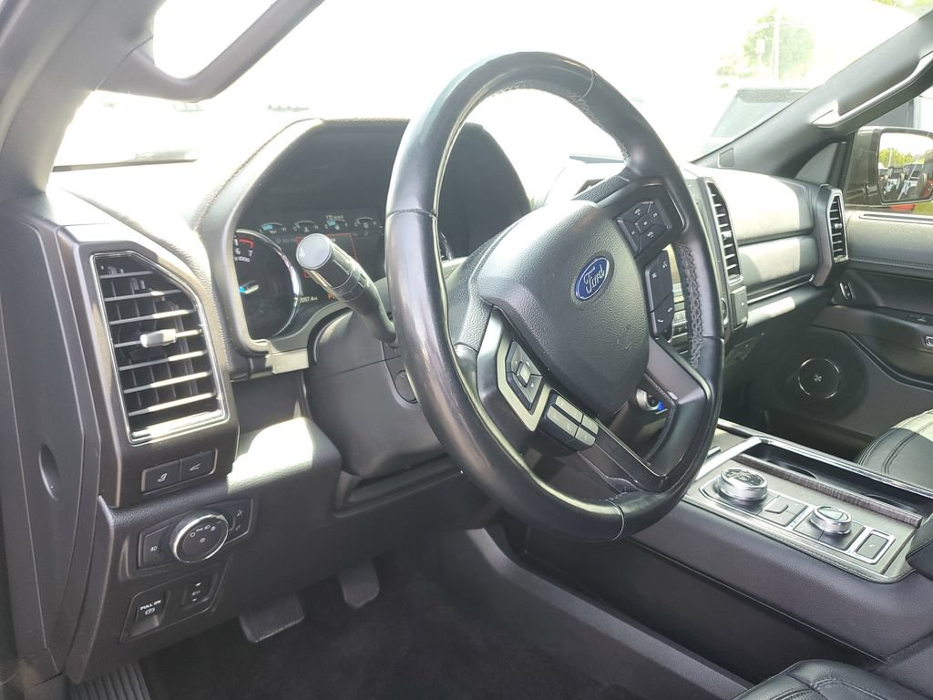 Used 2018 Ford Expedition Limited AWD/4WD image 19