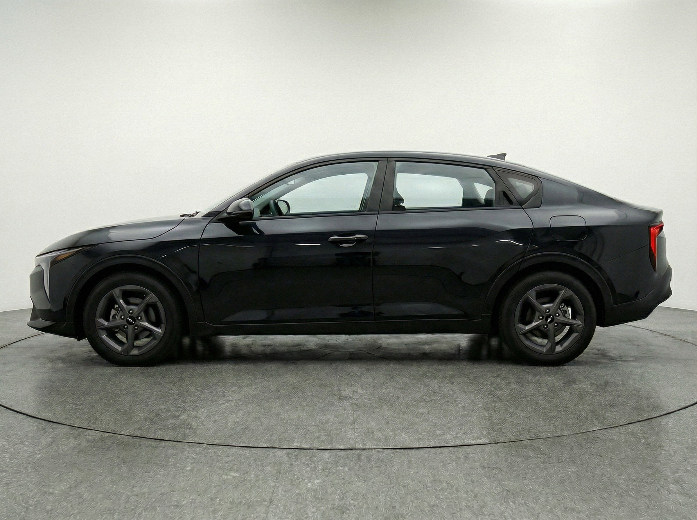 Used 2025 Kia K4 FWD image 5