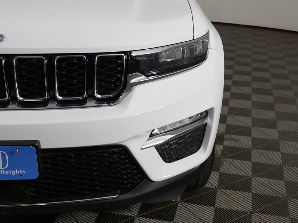 Used 2022 Jeep Grand Cherokee Limited AWD/4WD image 17