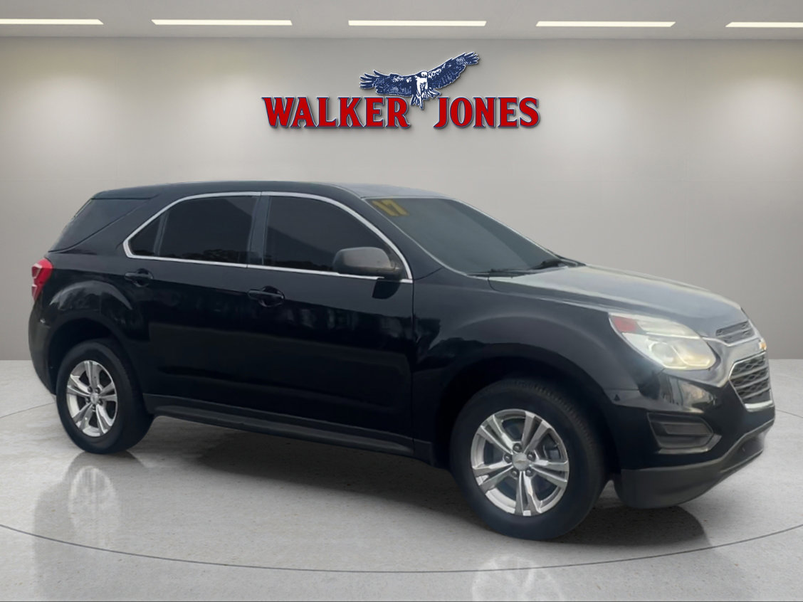 Used 2017 Chevrolet Equinox LS image 2