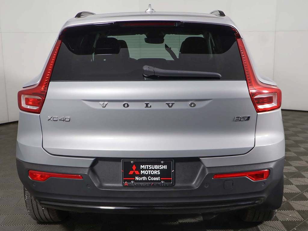 Used 2023 Volvo XC40 B5 Plus w/ Climate Package AWD/4WD image 13