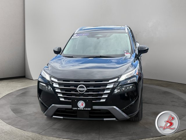 Used 2025 Nissan Rogue SL w/ Tech Package AWD/4WD image 2