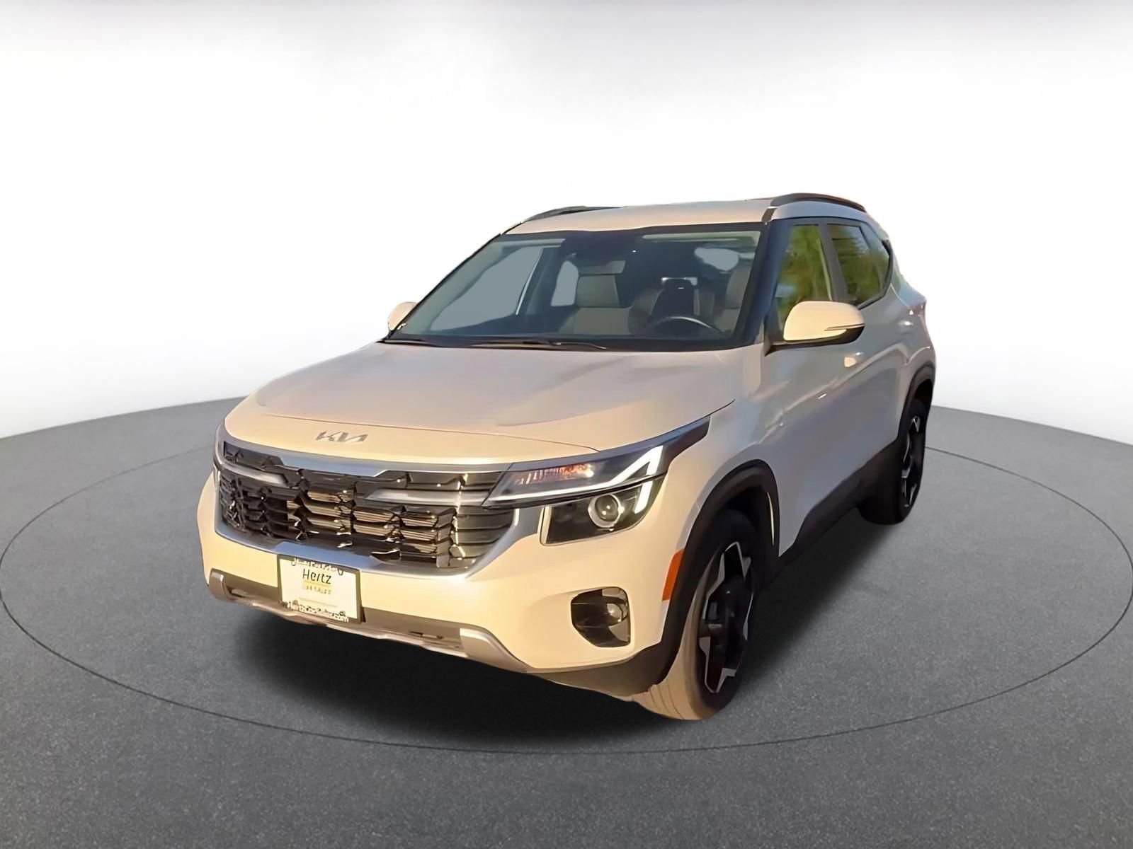 Used 2025 Kia Seltos S image 4