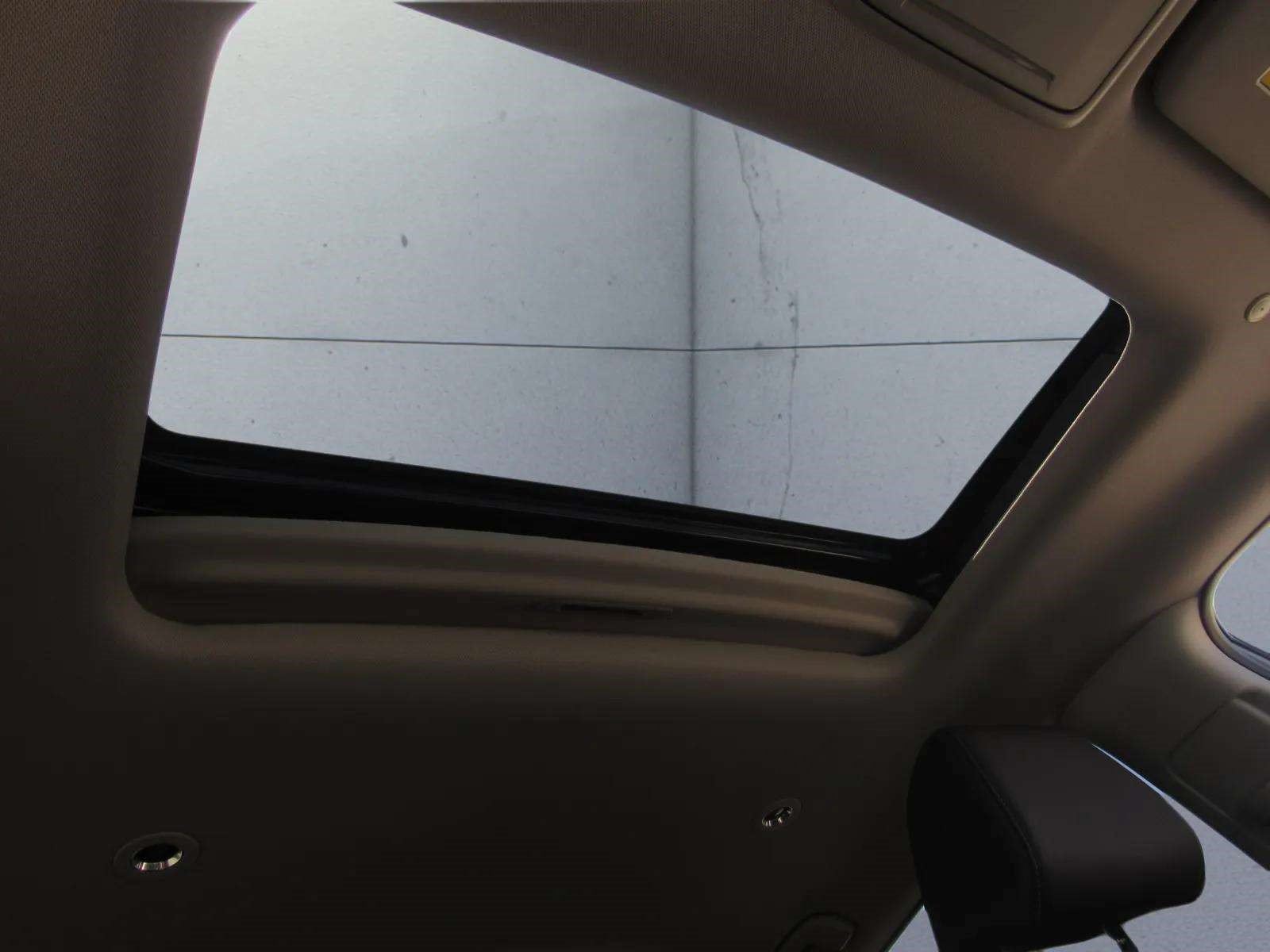Certified 2025 Acura ADX AWD image 8