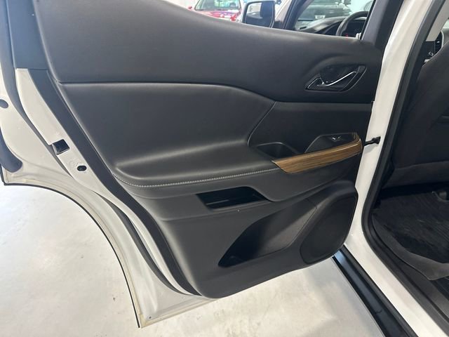 Used 2023 GMC Acadia SLE w/ LPO, Floor Liner Package FWD image 29