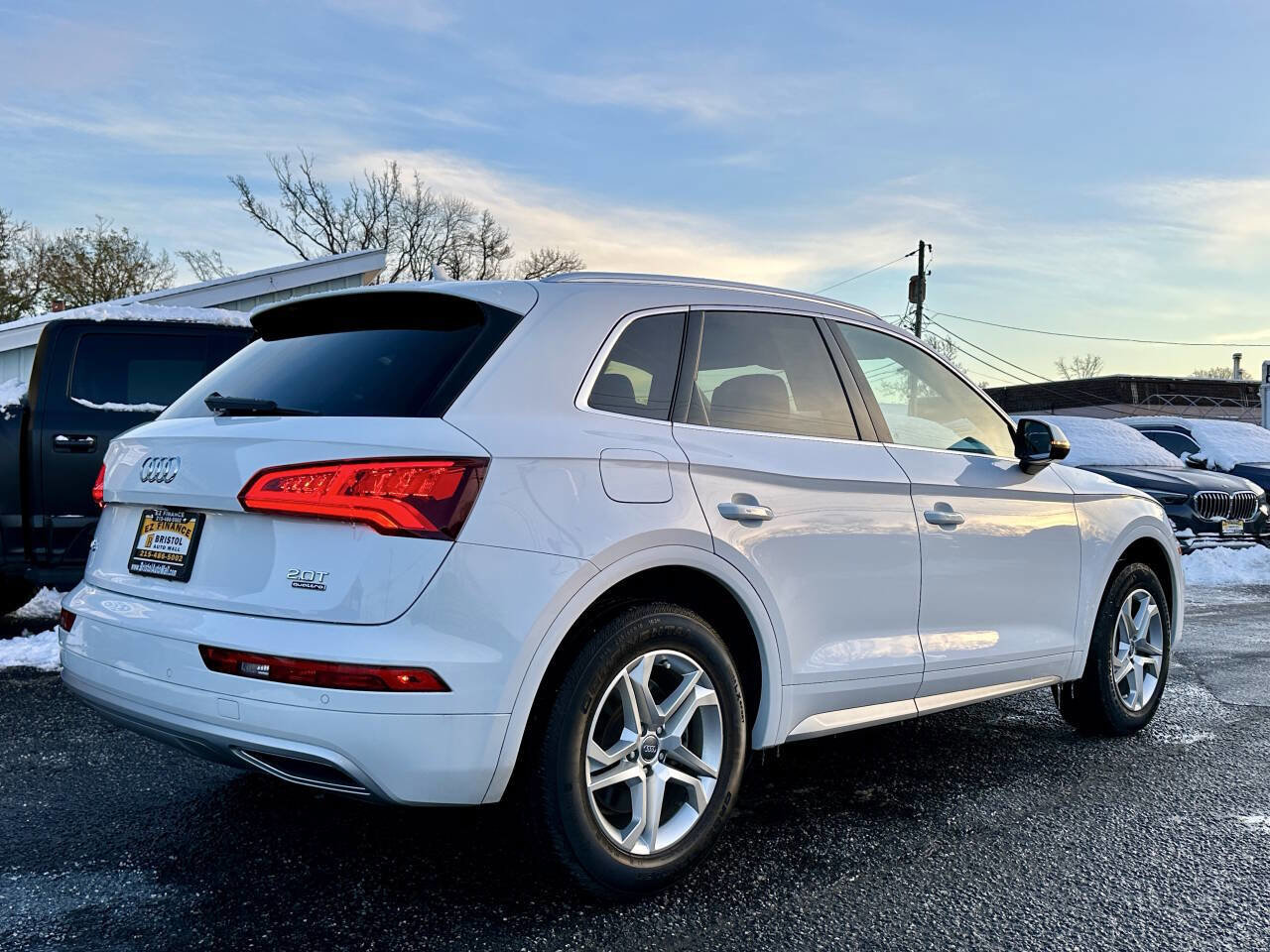 Used 2018 Audi Q5 2.0T Premium Plus w/ Premium Plus Package image 3