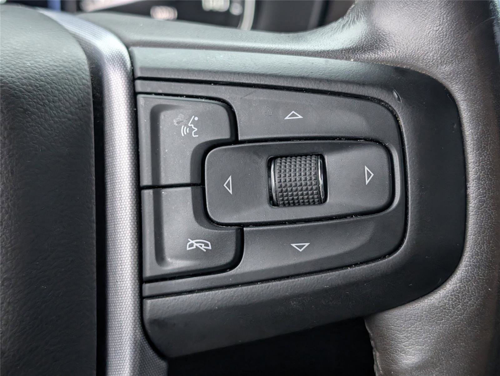 Used 2021 GMC Yukon SLT w/ SLT Luxury Plus Package image 32