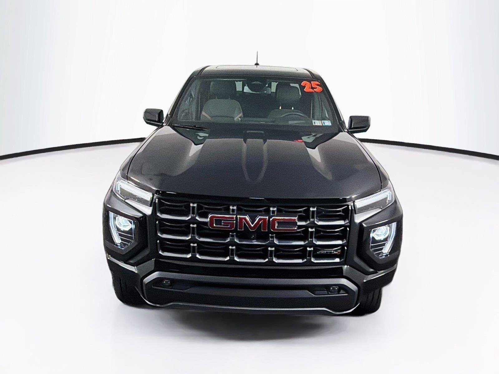 Used 2025 GMC Canyon AT4 w/ Technology Plus Package AWD/4WD image 13