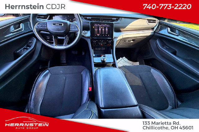 Used 2023 Jeep Grand Cherokee L Laredo AWD/4WD image 6