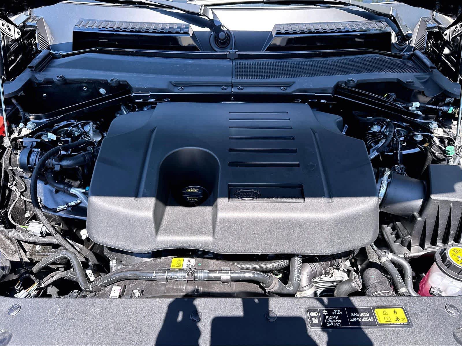 New 2026 Land Rover Defender 130 X-Dynamic SE AWD/4WD image 13