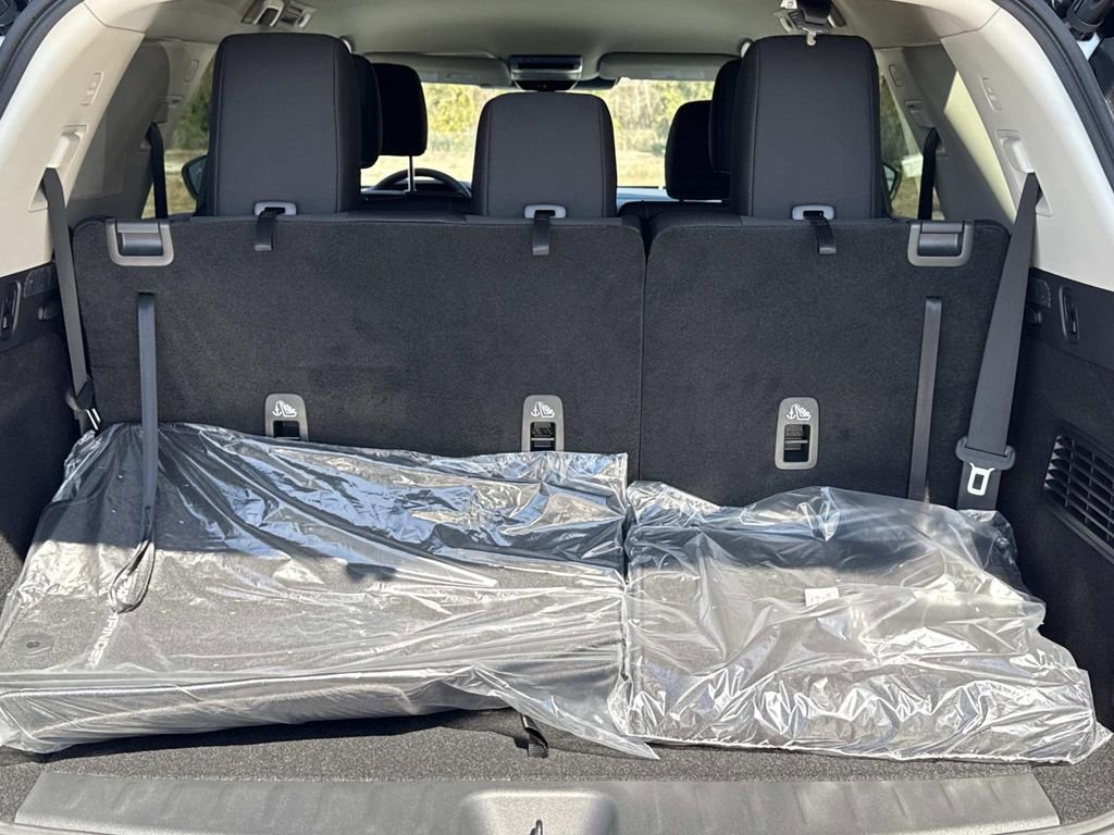 New 2026 Nissan Pathfinder SV FWD image 12