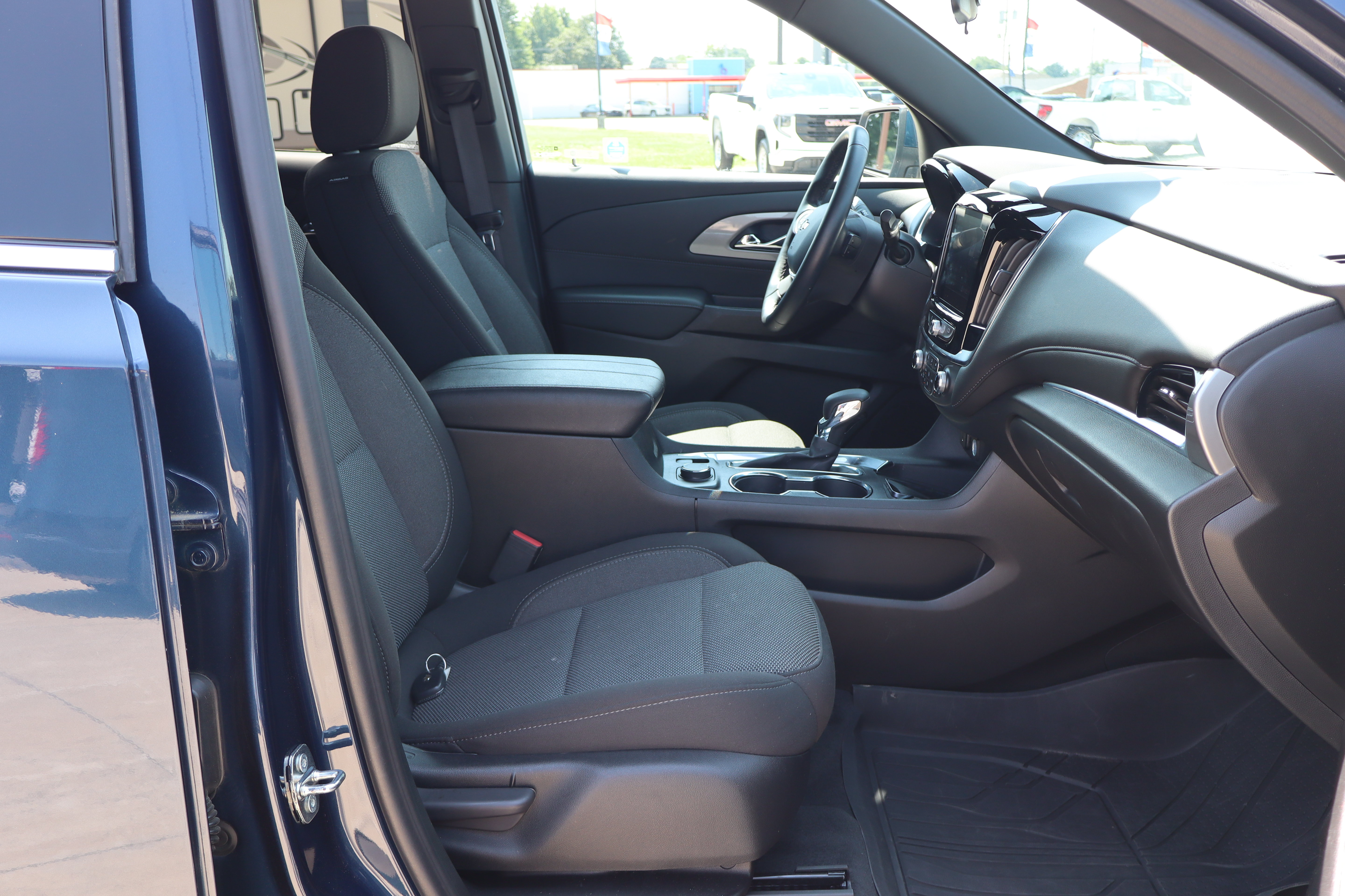 Used 2023 Chevrolet Traverse LT w/ LPO, Floor Liner Package AWD/4WD image 14