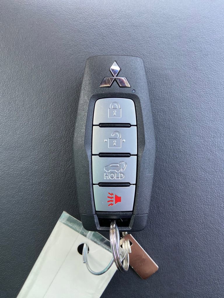 New 2026 Mitsubishi Outlander ES AWD/4WD image 33