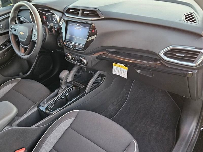 Certified 2023 Chevrolet TrailBlazer LT w/ Convenience Package image 14