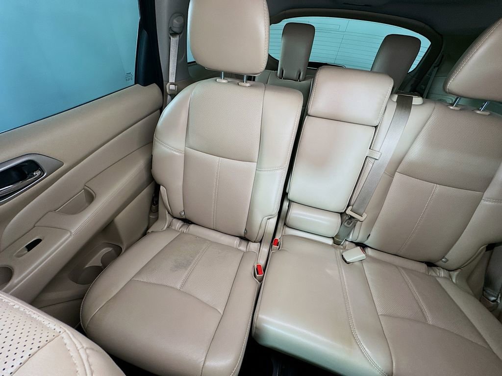 Used 2020 Nissan Pathfinder Platinum AWD/4WD image 12