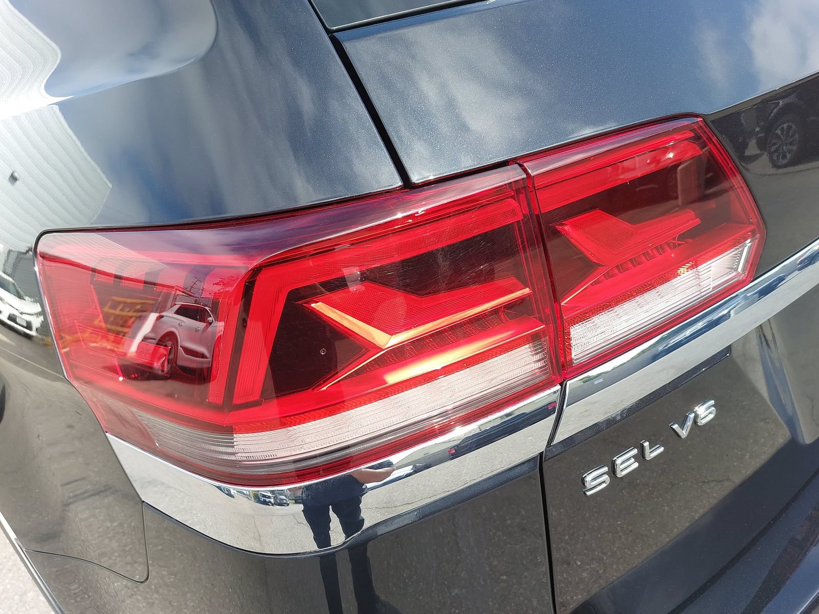 Used 2022 Volkswagen Atlas SEL Premium AWD/4WD image 38