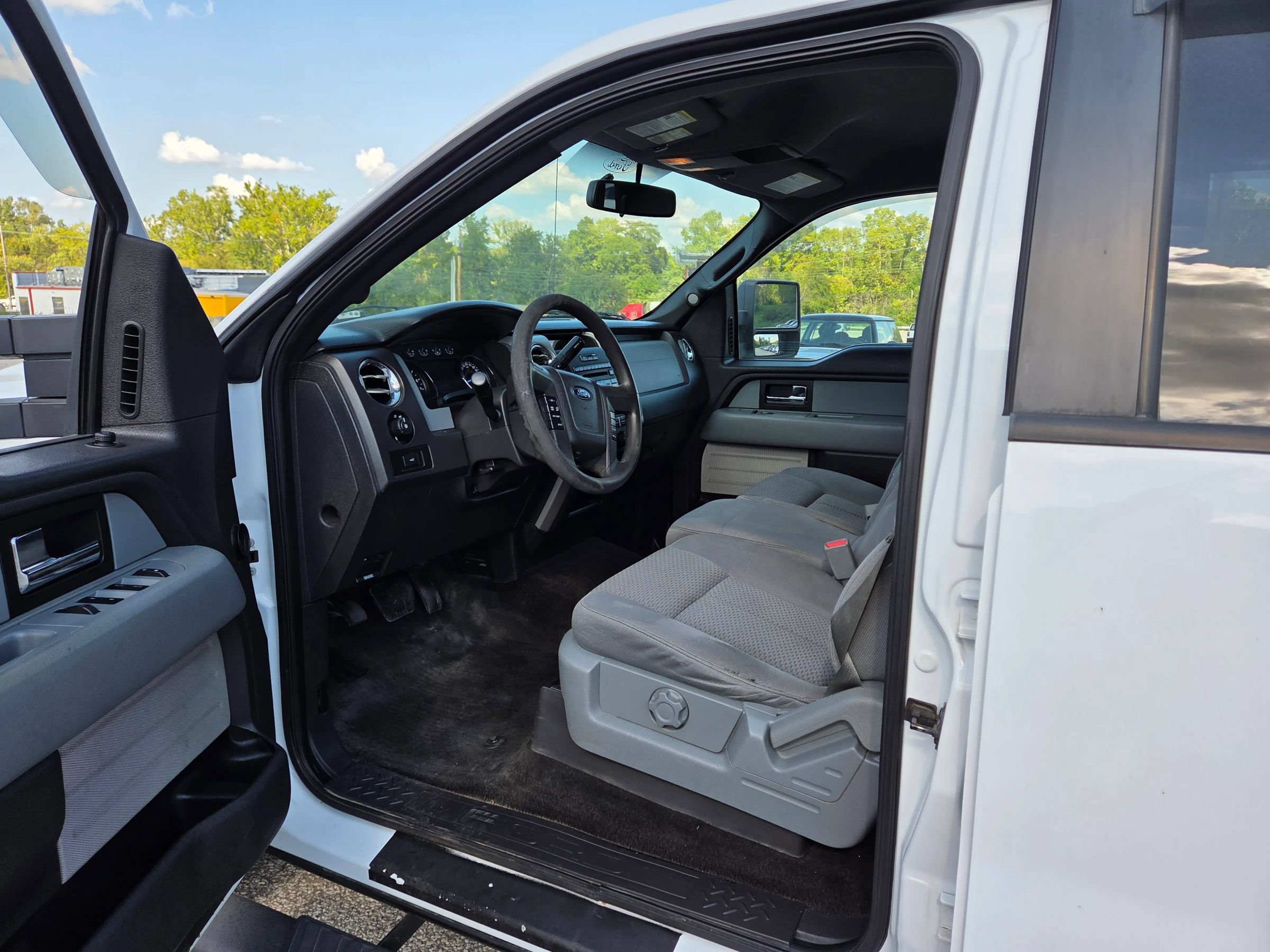 Used 2014 Ford F150 XLT w/ XTR Package AWD/4WD image 11