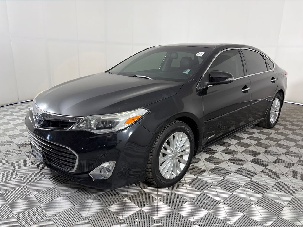 Used 2014 Toyota Avalon XLE Touring FWD image 3