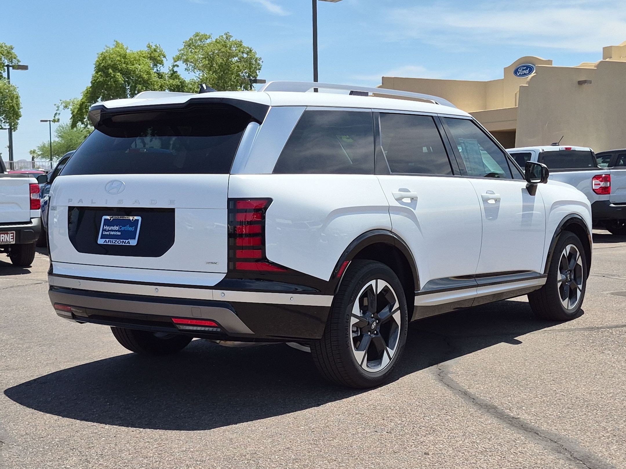 Certified 2026 Hyundai Palisade Limited AWD/4WD image 5