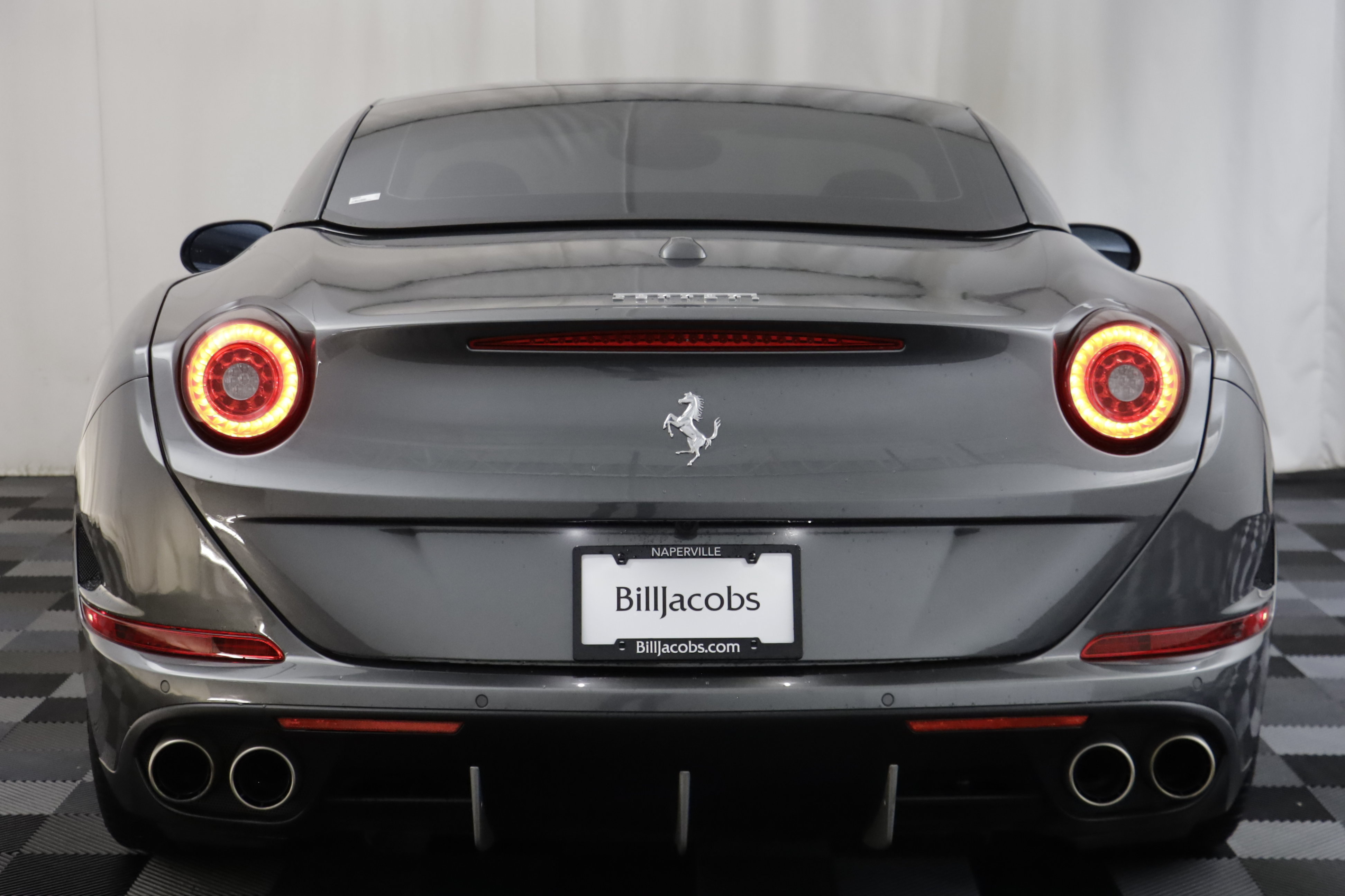 Used 2017 Ferrari California T RWD image 26