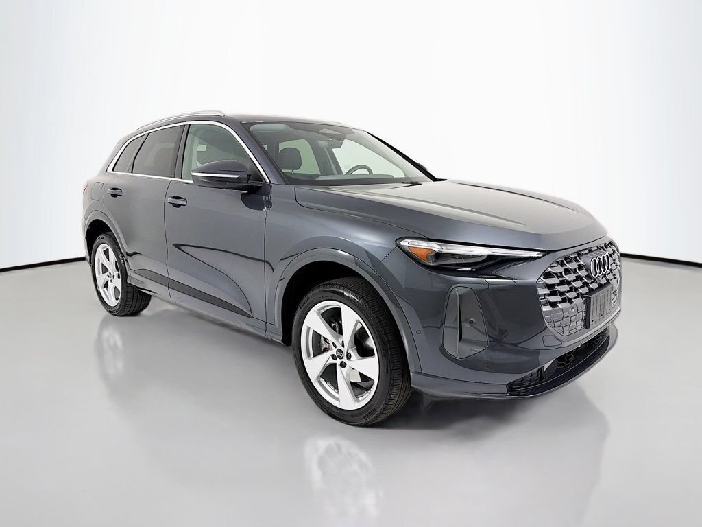 Certified 2025 Audi Q5 Premium Plus w/ Premium Plus AWD/4WD image 1