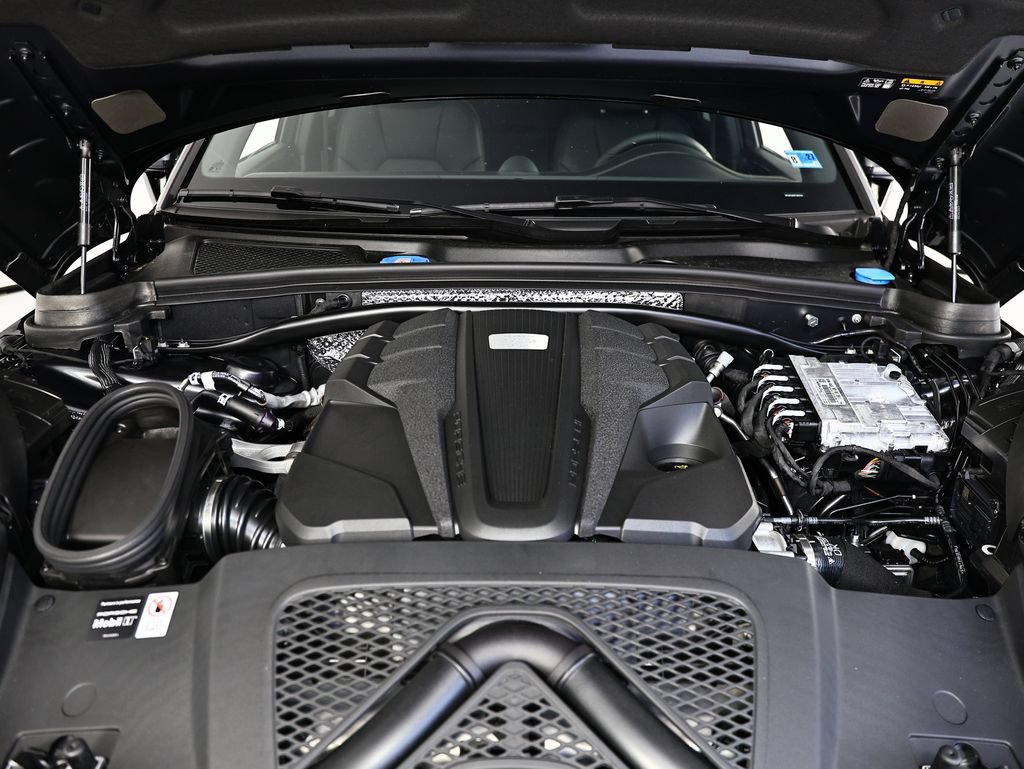 New 2026 Porsche Macan GTS AWD/4WD image 33