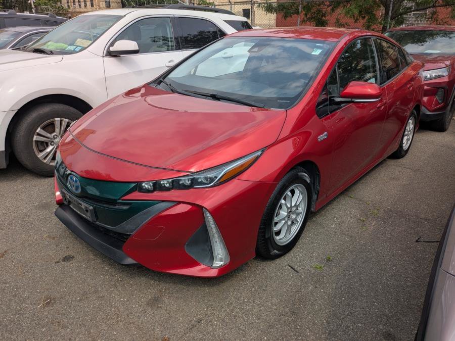 Used 2018 Toyota Prius Prime Premium w/ Carpet Mat Package FWD image 1