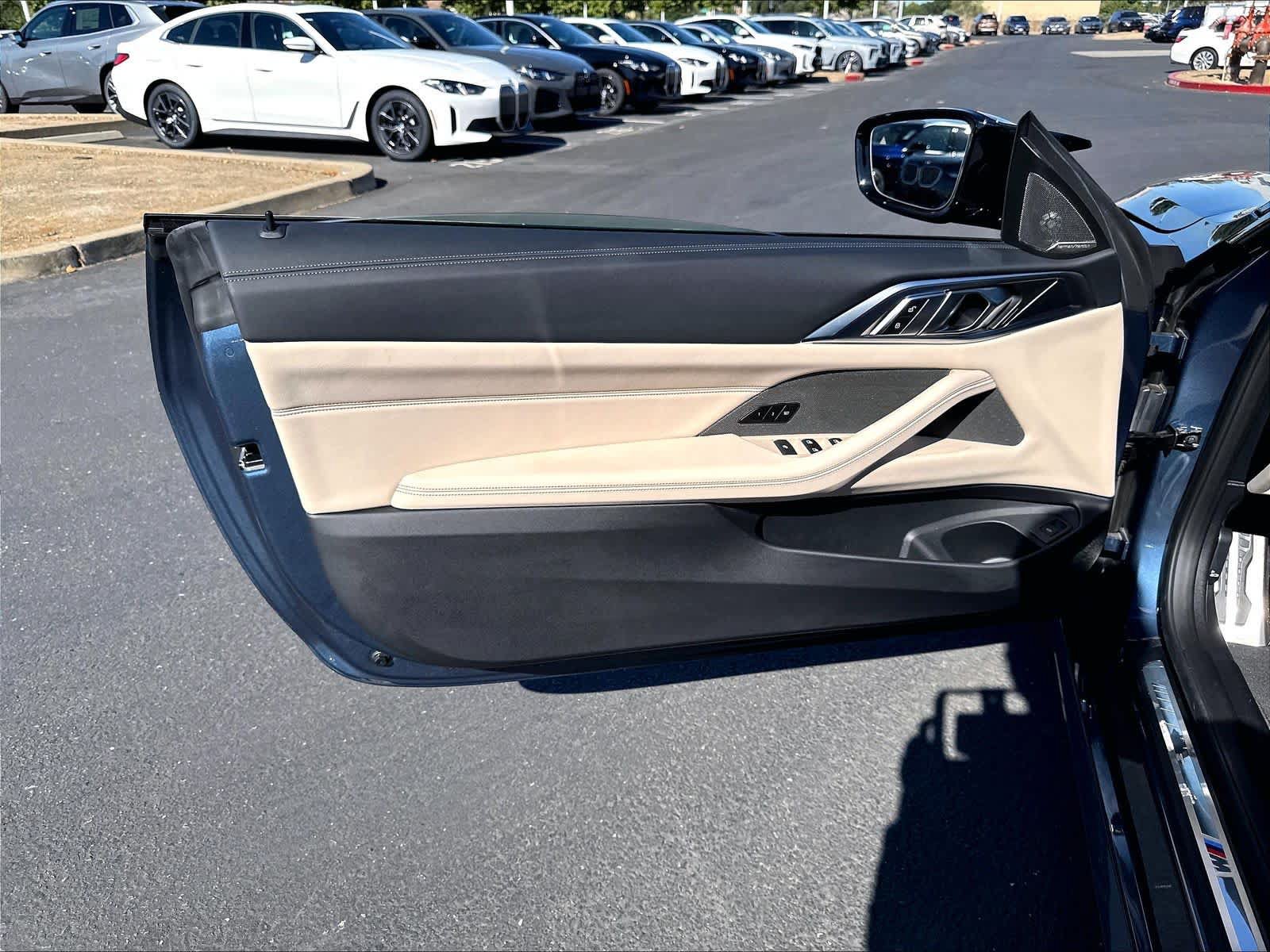 Used 2025 BMW M440i Convertible w/ Premium Package RWD image 21