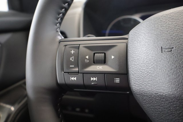 New 2026 Nissan Rogue SV AWD/4WD image 16