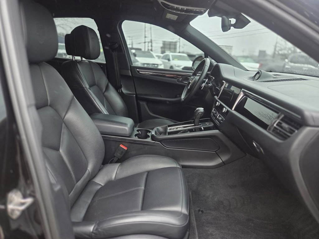 Used 2022 Porsche Macan S image 25
