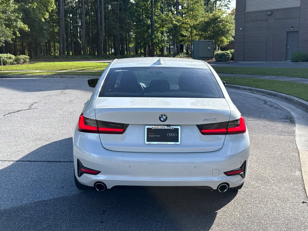 Used 2020 BMW 330i Sedan w/ Convenience Package RWD image 4
