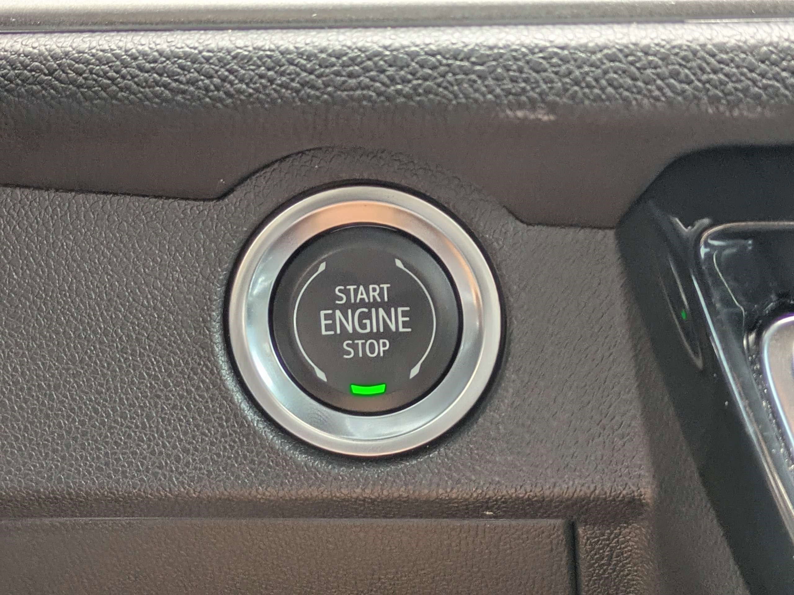 Used 2025 Chevrolet Traverse LT w/ Driver Confidence Package FWD image 26