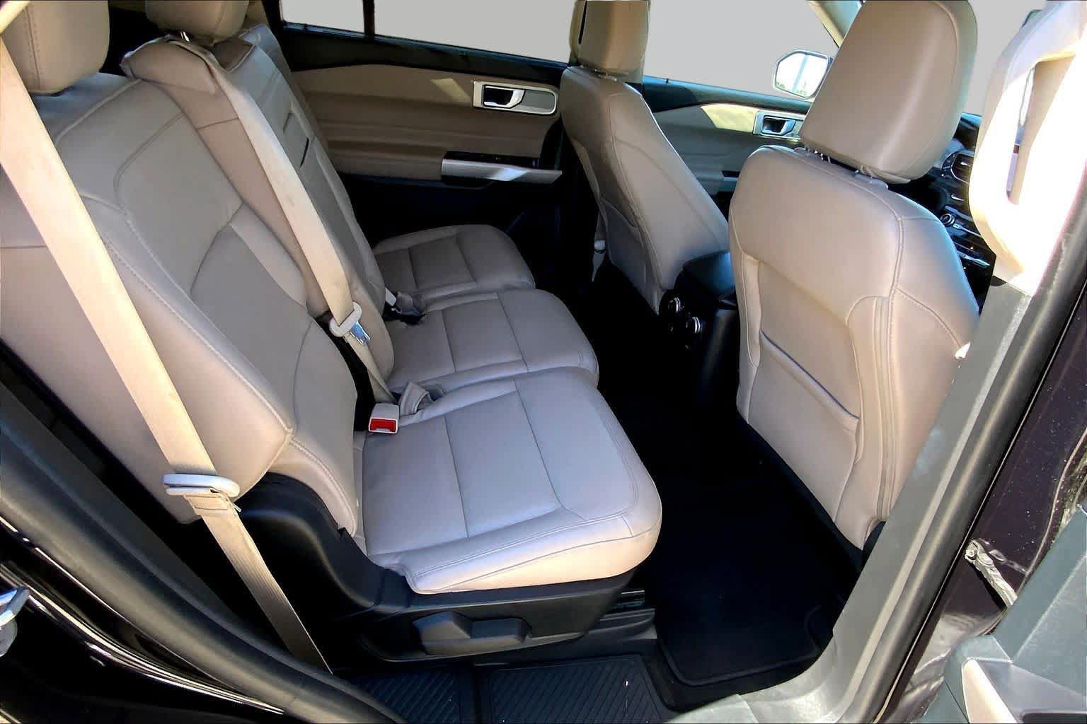 Used 2023 Ford Explorer Limited AWD/4WD image 20