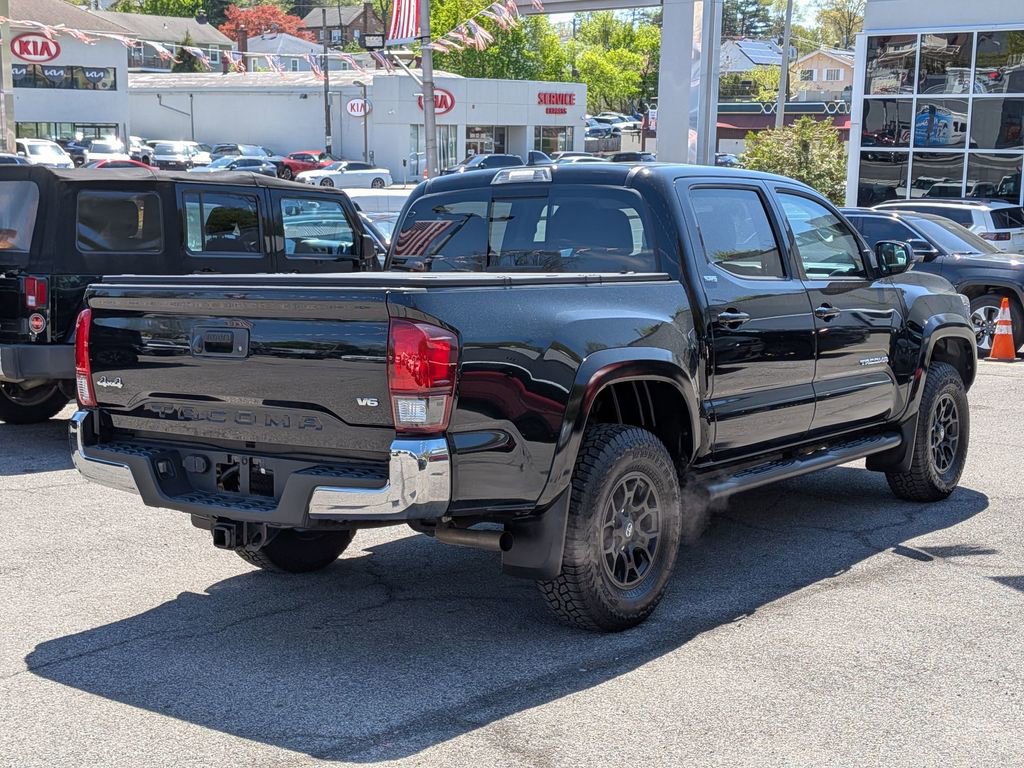 Used 2022 Toyota Tacoma SR5 AWD/4WD image 6