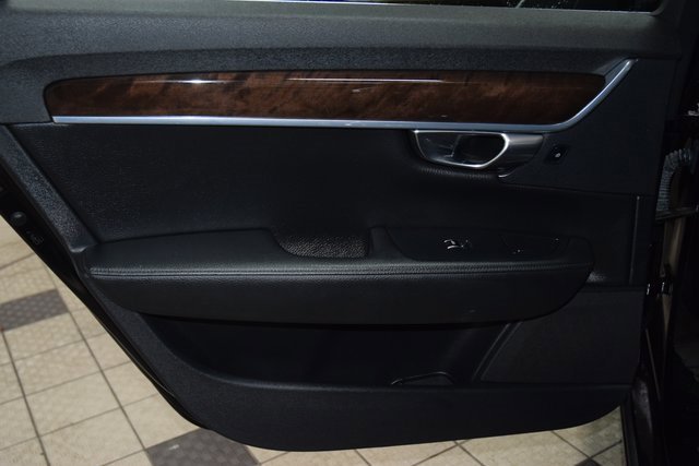 Used 2018 Volvo S90 T5 Momentum w/ Convenience Package image 40