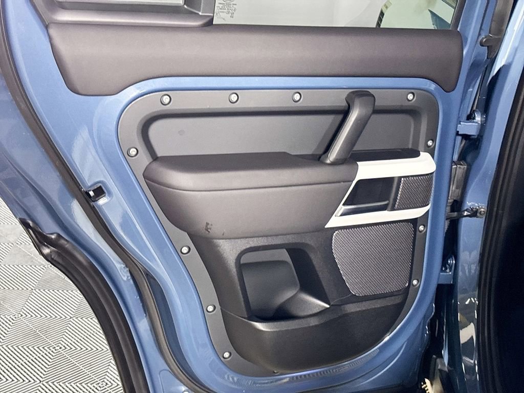 Used 2024 Land Rover Defender 110 S image 20