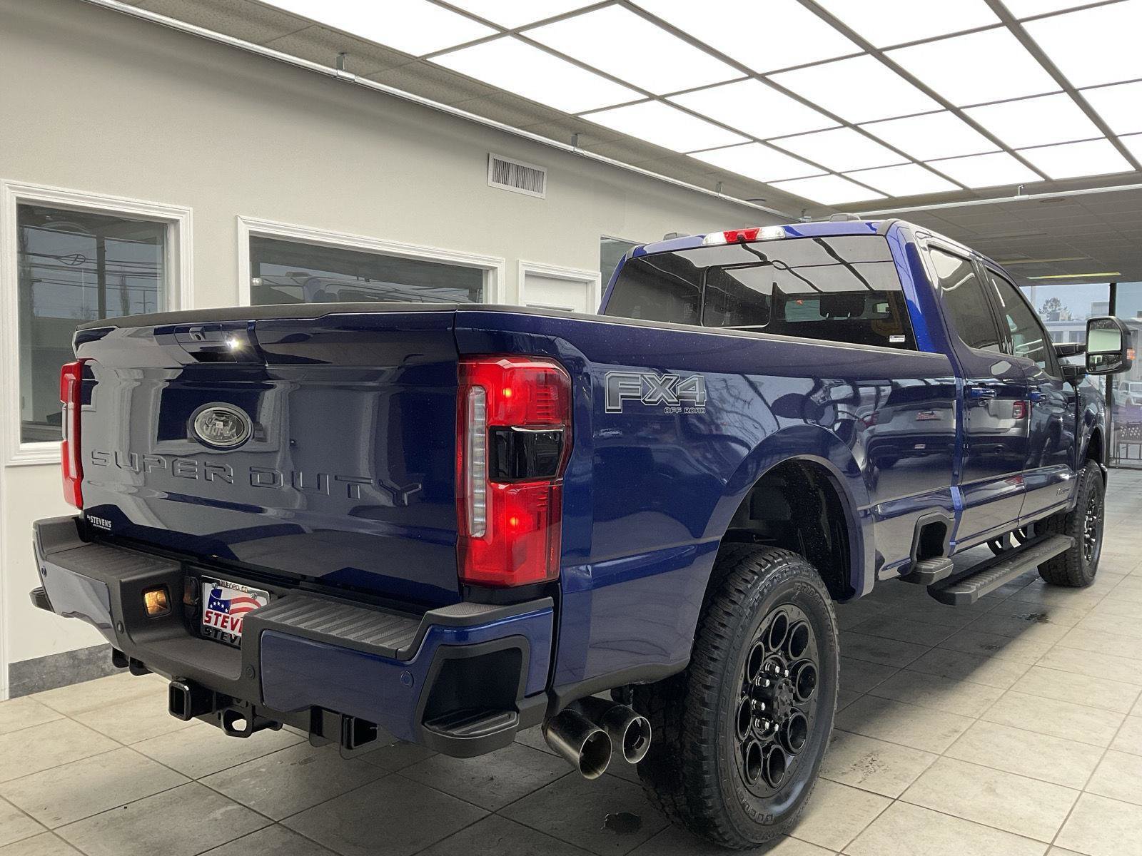 New 2026 Ford F350 Lariat w/ Black Appearance Package image 5