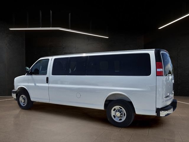 Used 2025 Chevrolet Express 3500 LT w/ LT Preferred Equipment Group RWD image 5