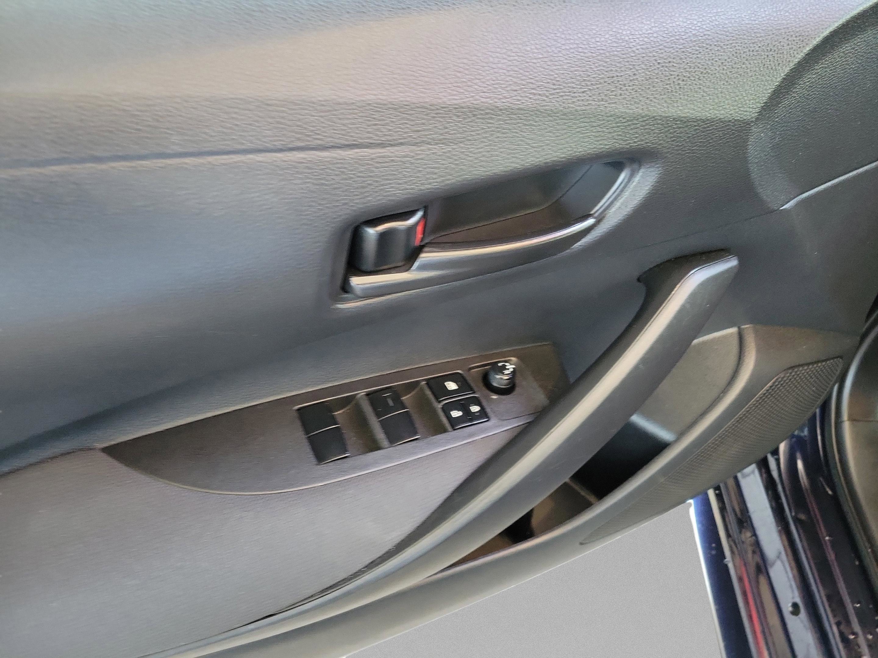 Used 2022 Toyota Corolla LE FWD image 27
