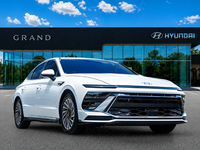 Certified 2025 Hyundai Sonata SEL FWD image 7