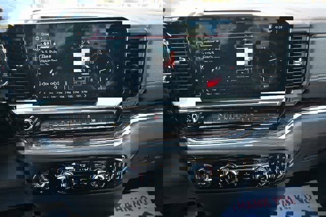 Used 2023 GMC Sierra 1500 Elevation image 31