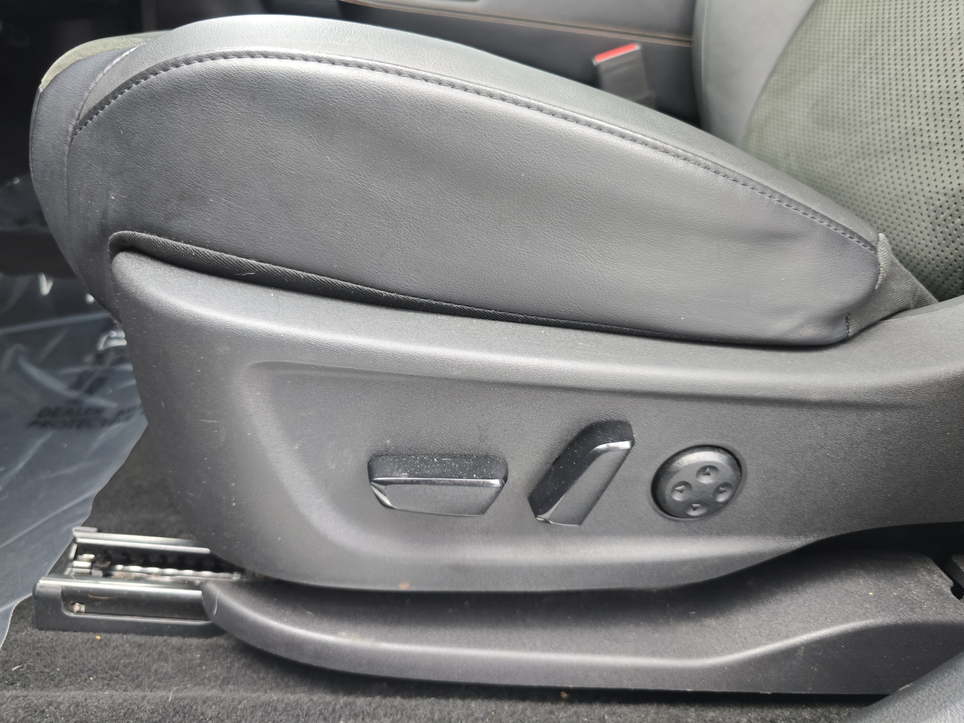 Certified 2024 Nissan Ariya AWD image 29