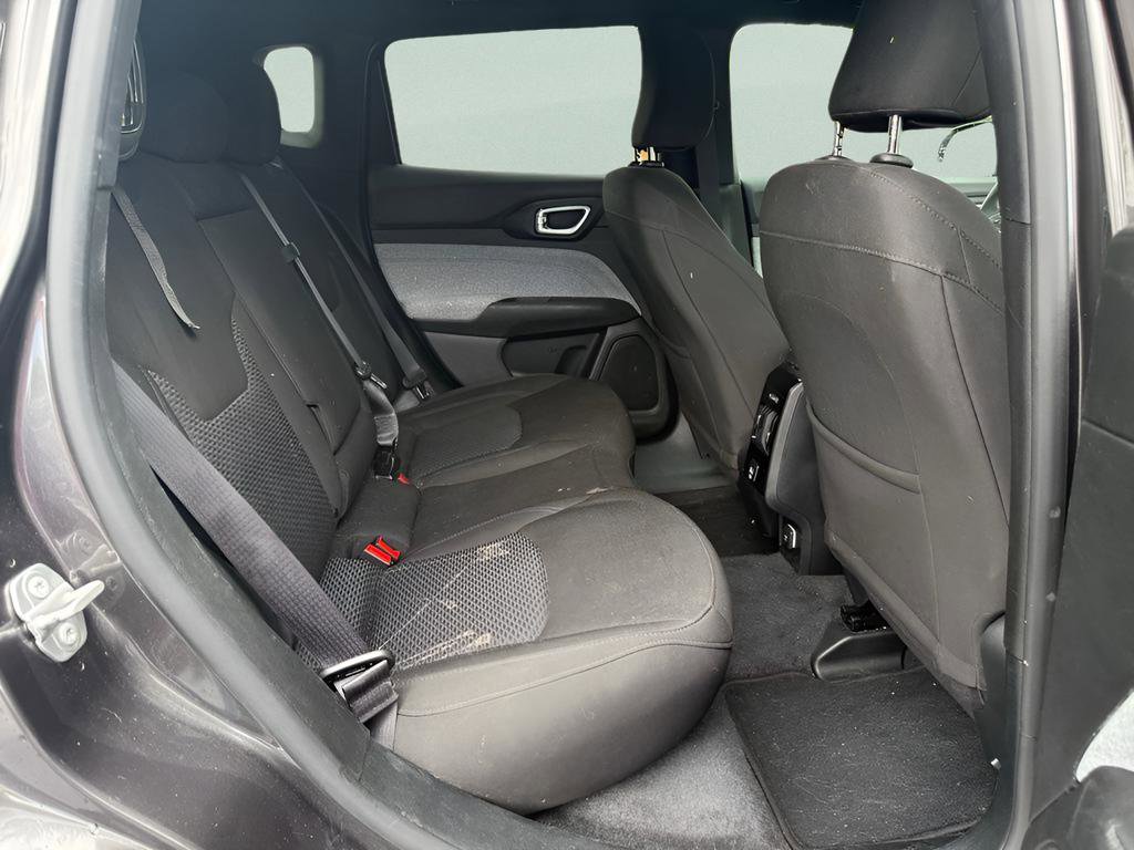 Used 2023 Jeep Compass Sport image 13